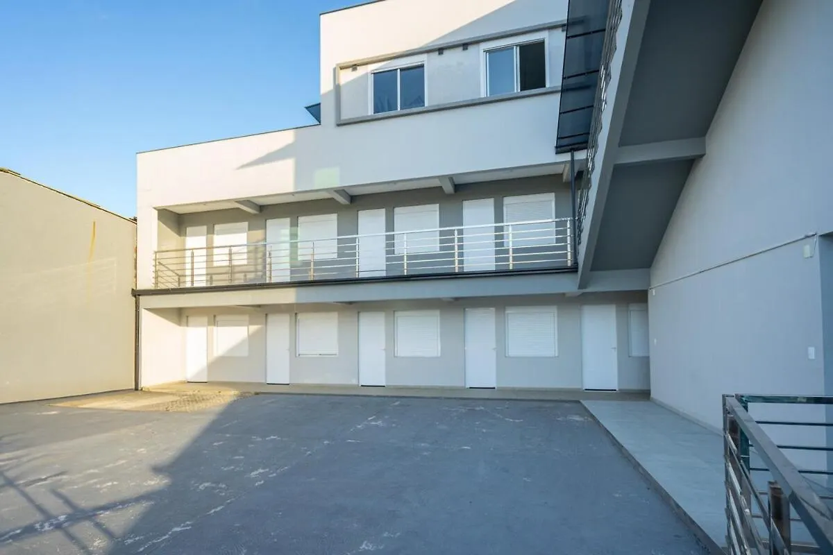 Studio A 350M Praia Com Garagem Privativa Cozinha Funcional Ar Condicionado, Wi Fi, Localizacao Estrategica, Centro Da Cidade, Perto De Tudo Reserve Agora Mesmo Picarras Brazil